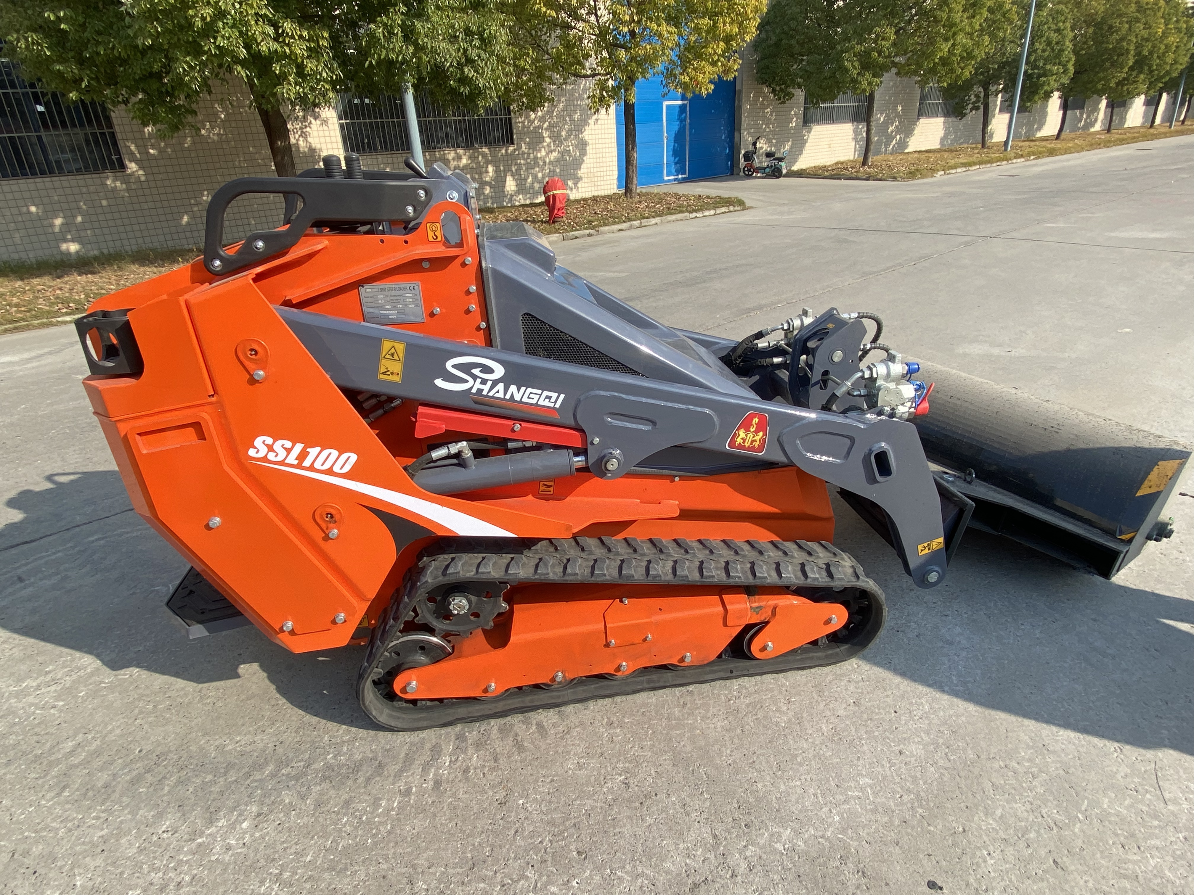  small skid loader 