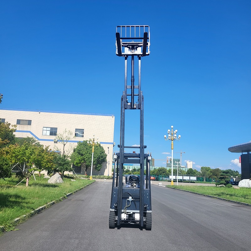 electric forklift